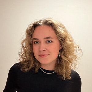 Alexandra Zak